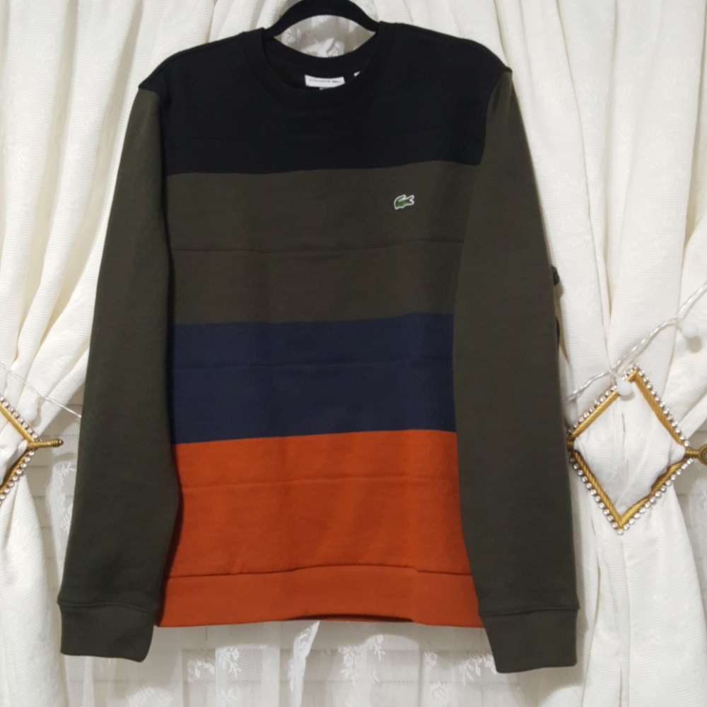 Lacoste sweater  EUC